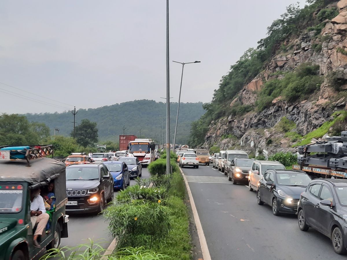 चुटूपालू घाटी में हादसे रोकने के लिए बनेगी नई फोरलेन सड़क, NHAI ने शुरू किया सर्वे