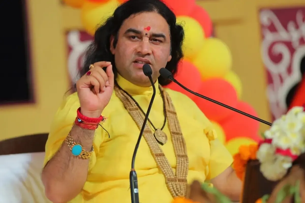 मथुरा में ‘फरसा वाले बाबा’ की मौत पर कथावाचक देवकीनंदन ठाकुर ने जताई गहरी चिंता