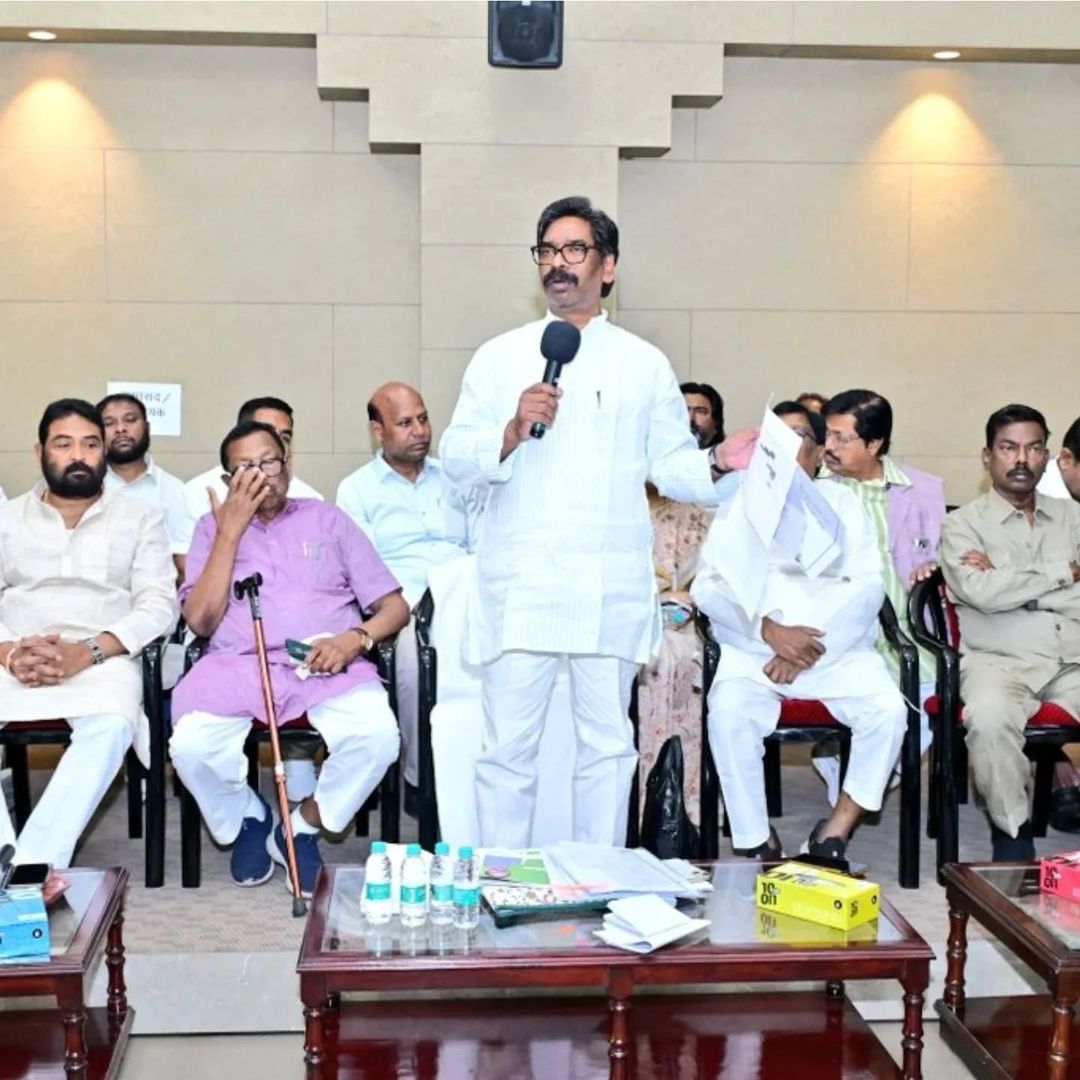 मुख्यमंत्री हेमंत सोरेन ने झामुमो नेताओं के साथ SIR और जनगणना पर की विशेष चर्चा