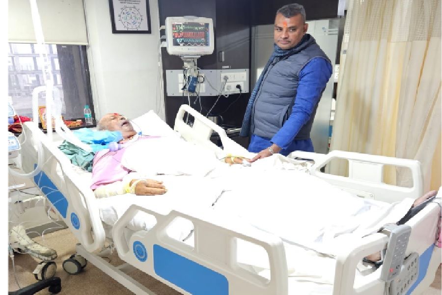 झारखंड-बिहार के दिग्गज बिल्डर रामकृपाल सिंह की हालत नाजुक, पटना के पारस अस्पताल में भर्ती