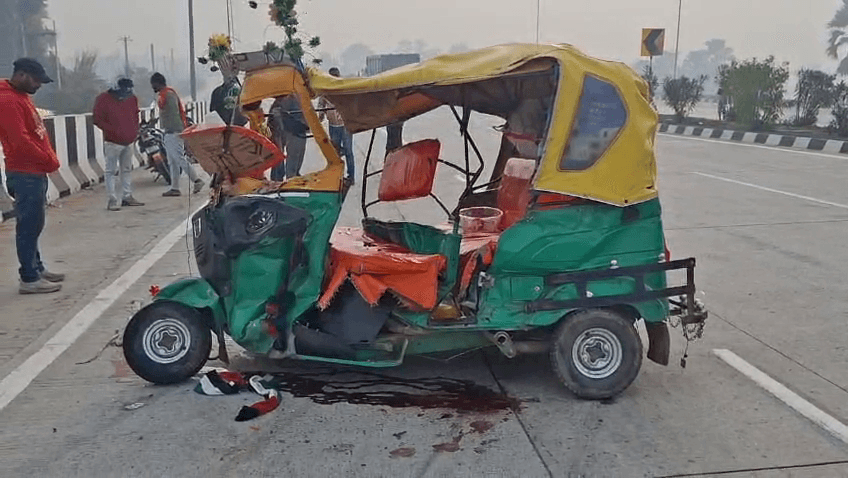 सड़क दुर्घटना में छः मौत