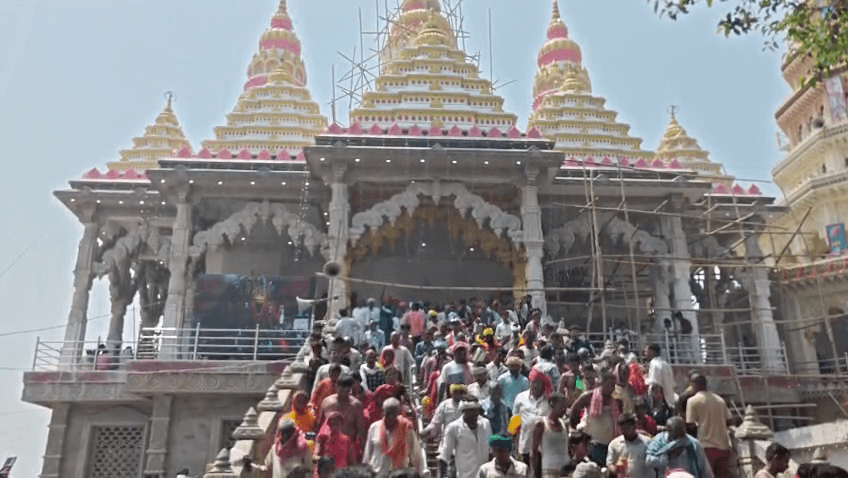 बाबा विशुराउत धाम में आस्था का महासंगम