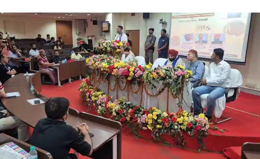 पंजाब से आये छात्रों को सम्मानित किया गया