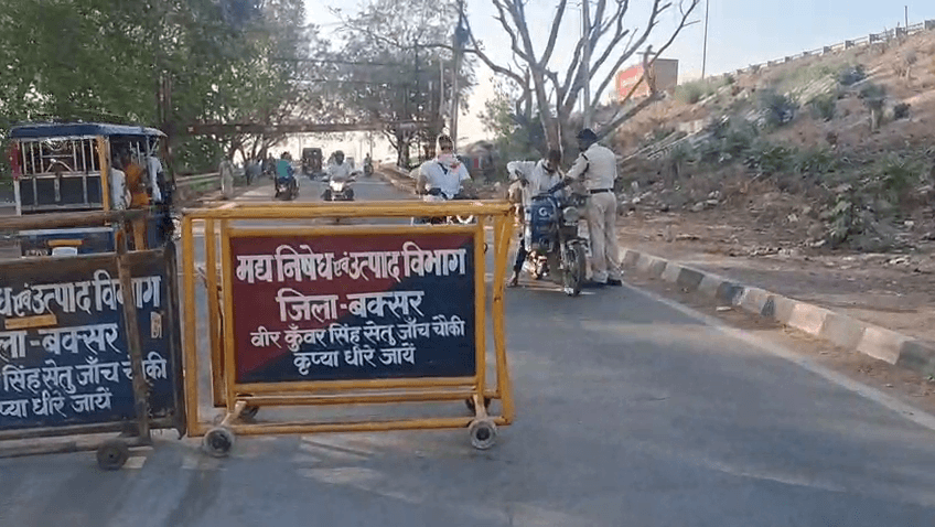 ट्रक ड्राइवर से वसूली का मामला चर्चा में