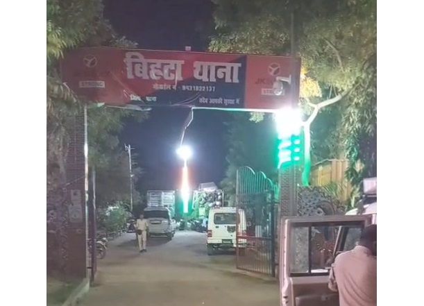 बालू चालान ऑफिस में फायरिंग कर लूट