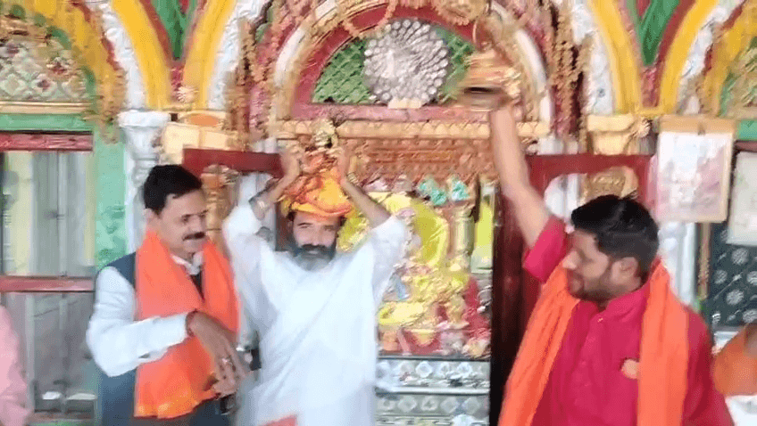 मठ के जमीनों को भूमाफियाओं के द्वारा बेचा जा रहा !