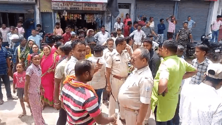 चास स्थित निजी अस्पताल में मरीज के मौत के बाद परिजनों ने काटा बवाल