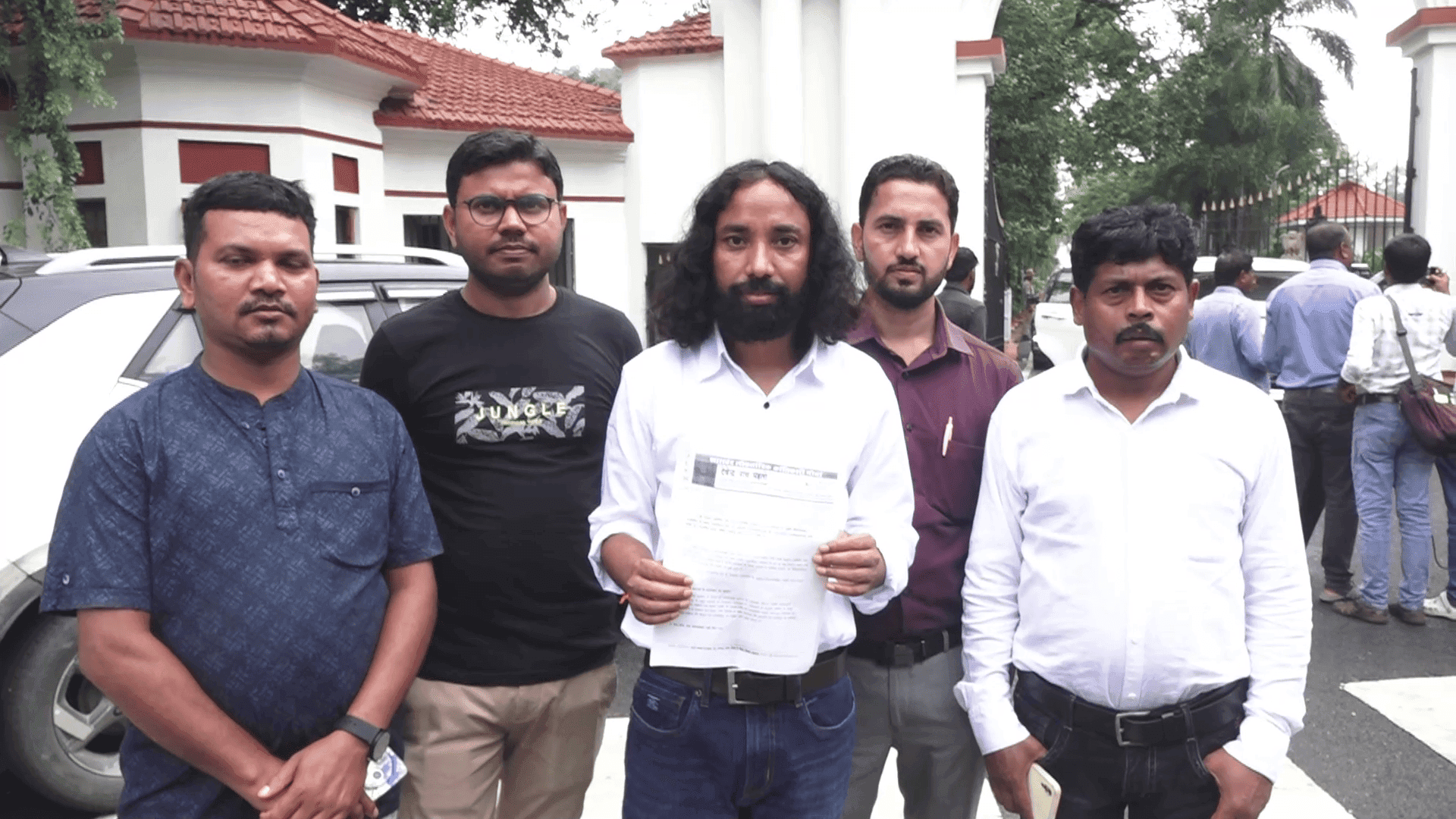 देवेन्द्र नाथ महतो ने राज्यपाल से मुलाकात कर ज्ञापन सौंपा
