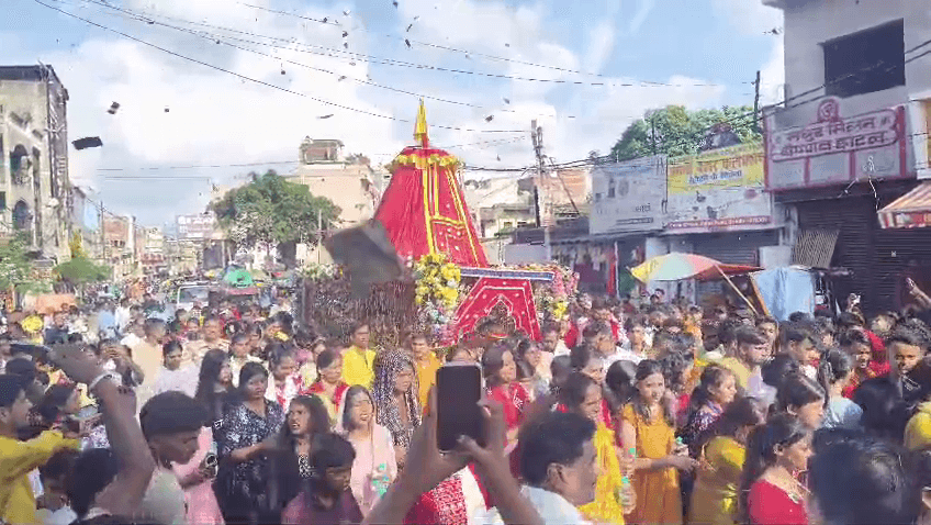 गिरिडीह में भगवान जगन्नाथ की रथ यात्रा श्रद्धा के साथ निकाली गई