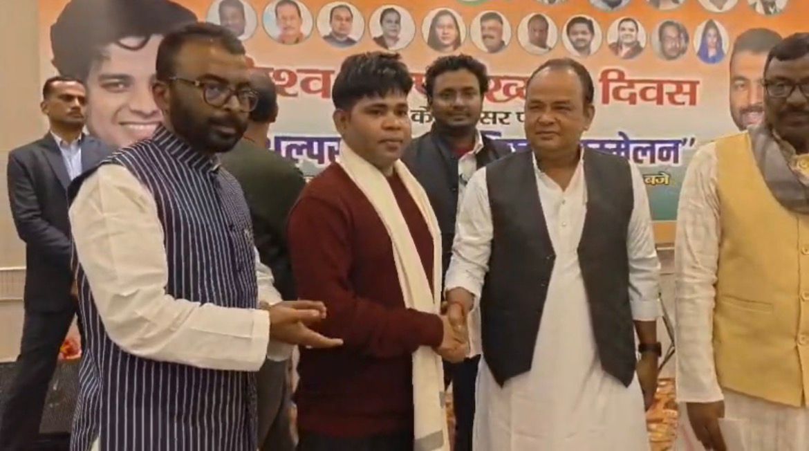 नियुक्ति समारोह में हिजाब हटाने का मामला: सियासी घमासान तेज, कांग्रेस नेताओं ने नीतीश कुमार से माफी की मांग की