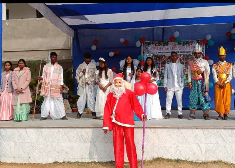 संत अन्ना इंटरमीडिएट कॉलेज मांडर में धूमधाम से मना क्रिसमस गैदरिंग