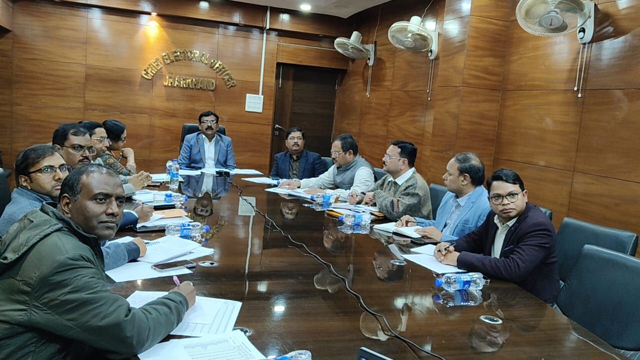 रांची में मुख्य निर्वाचन पदाधिकारी ने मतदाता सूची गहन पुनरीक्षण और सही मैपिंग पर दी विस्तृत जानकारी