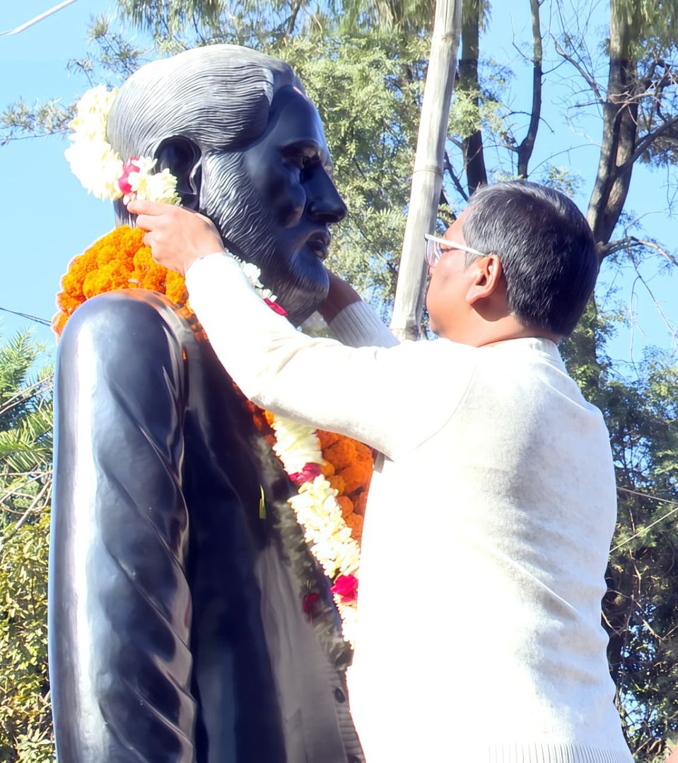 मुख्यमंत्री हेमंत सोरेन ने अमर वीर शहीद निर्मल महतो को दी भावपूर्ण श्रद्धांजलि, कहा– युवा पीढ़ी के लिए हैं प्रेरणास्रोत