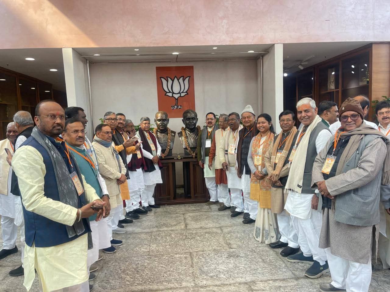 झारखंड के कई नेता भाजपा केंद्रीय मुख्यालय में मौजूद