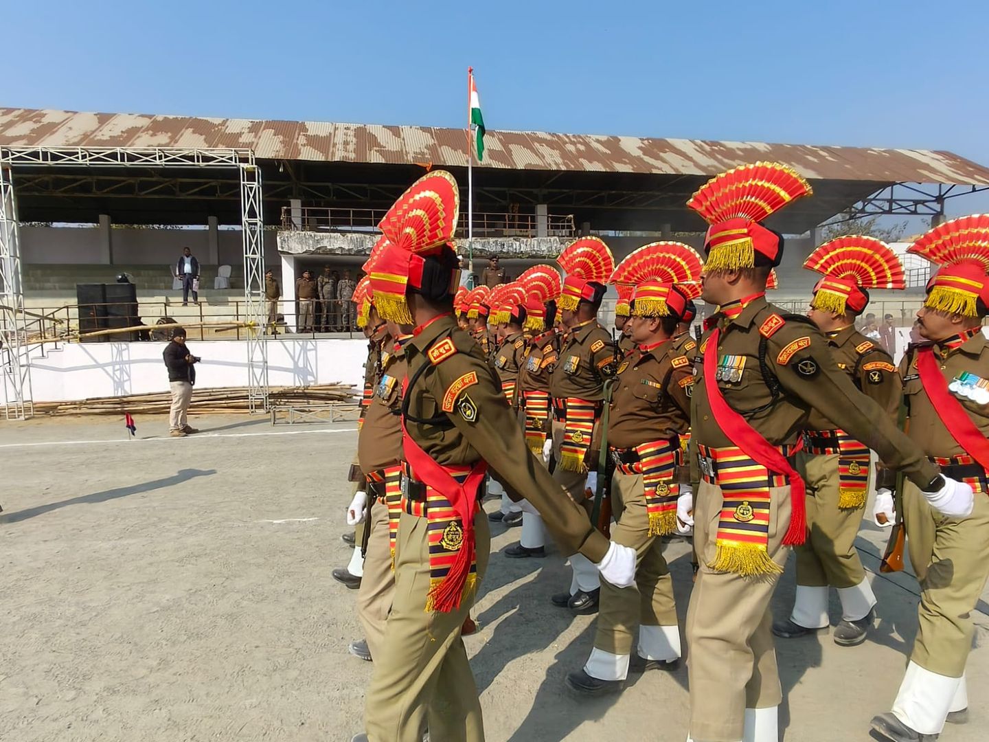 सेना के टुकड़ियों द्वारा फूल ड्रेस रिहर्सल