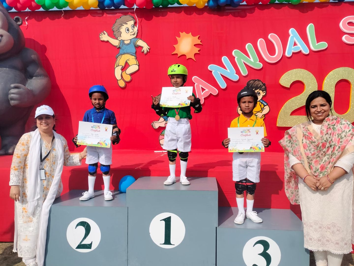 नौनिहालों की प्रदर्शन से उभरा हज़ारीबाग का लिटिल एंजेल्स, हाई स्कूल