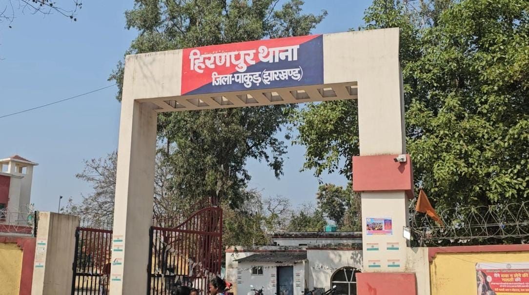 खेत में सड़ता रहा शव, दुर्गंध से हुआ खुलासा