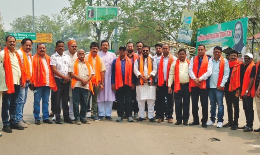 पतरातू क्षत्रिय एकता मंच के सदस्य रांची रवाना