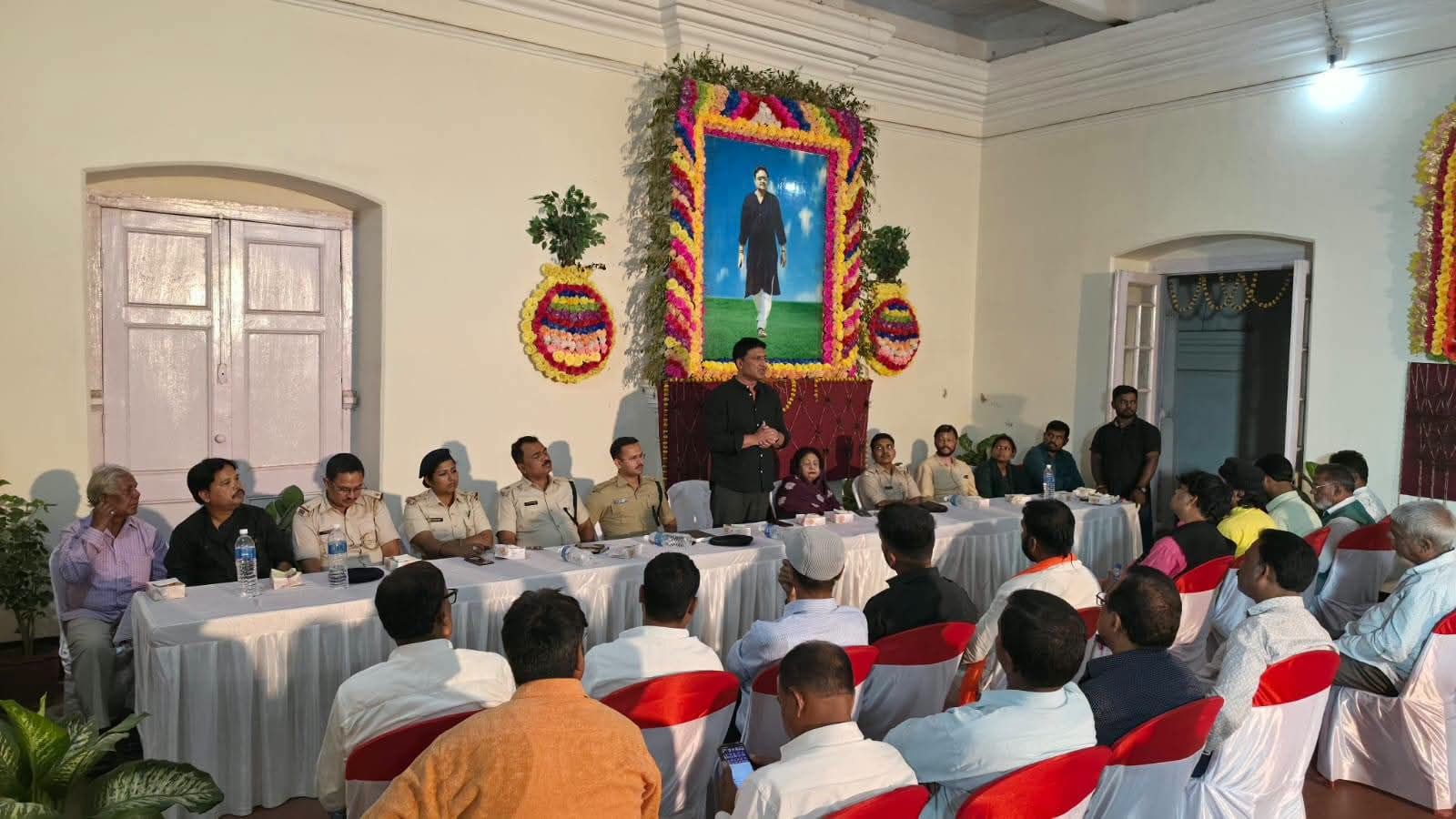 रथ यात्रा के सफल संचालन को लेकर रातू किले में एक महत्वपूर्ण बैठक